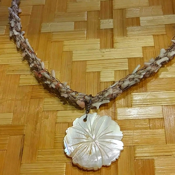 Coral and Shell Necklace - Picture 1 of 7